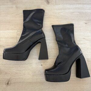 Chase and Chloe Boots Platform Black Faux Leather Retro New Size 9